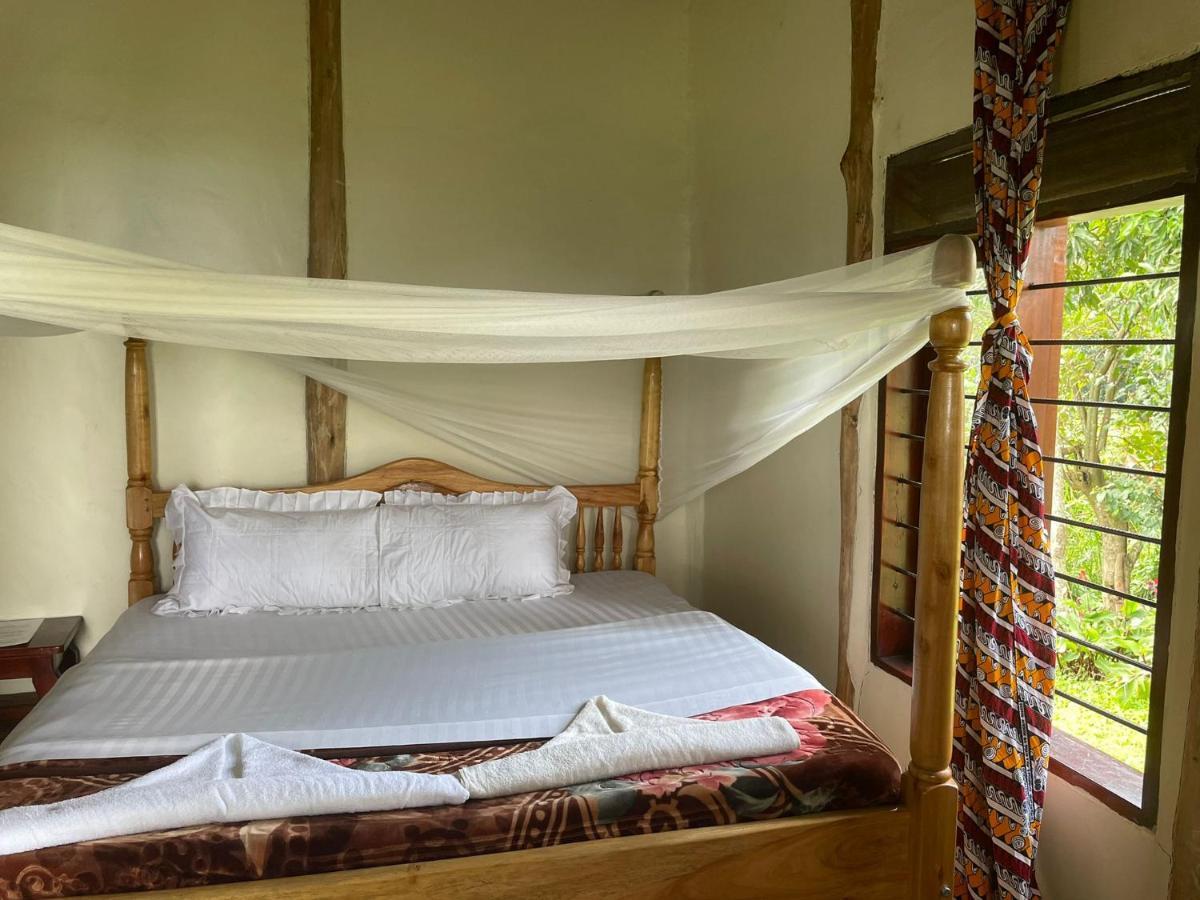 Lake Nkuruba Nature Reserve Hotel Durama Екстериор снимка