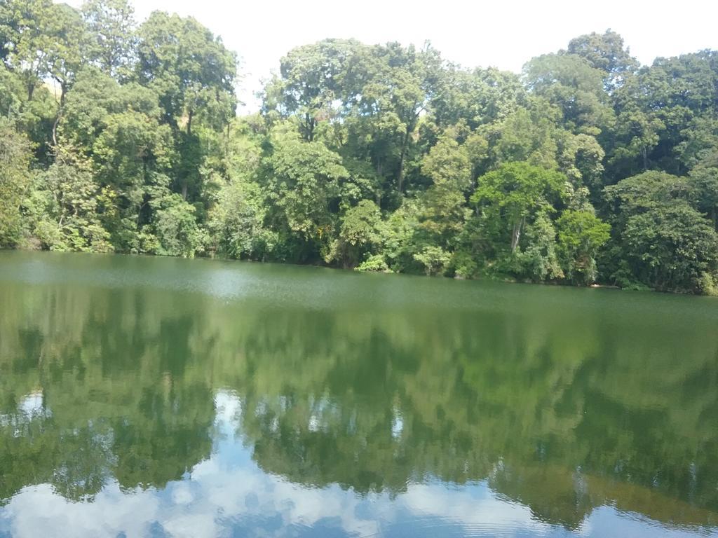 Lake Nkuruba Nature Reserve Hotel Durama Екстериор снимка
